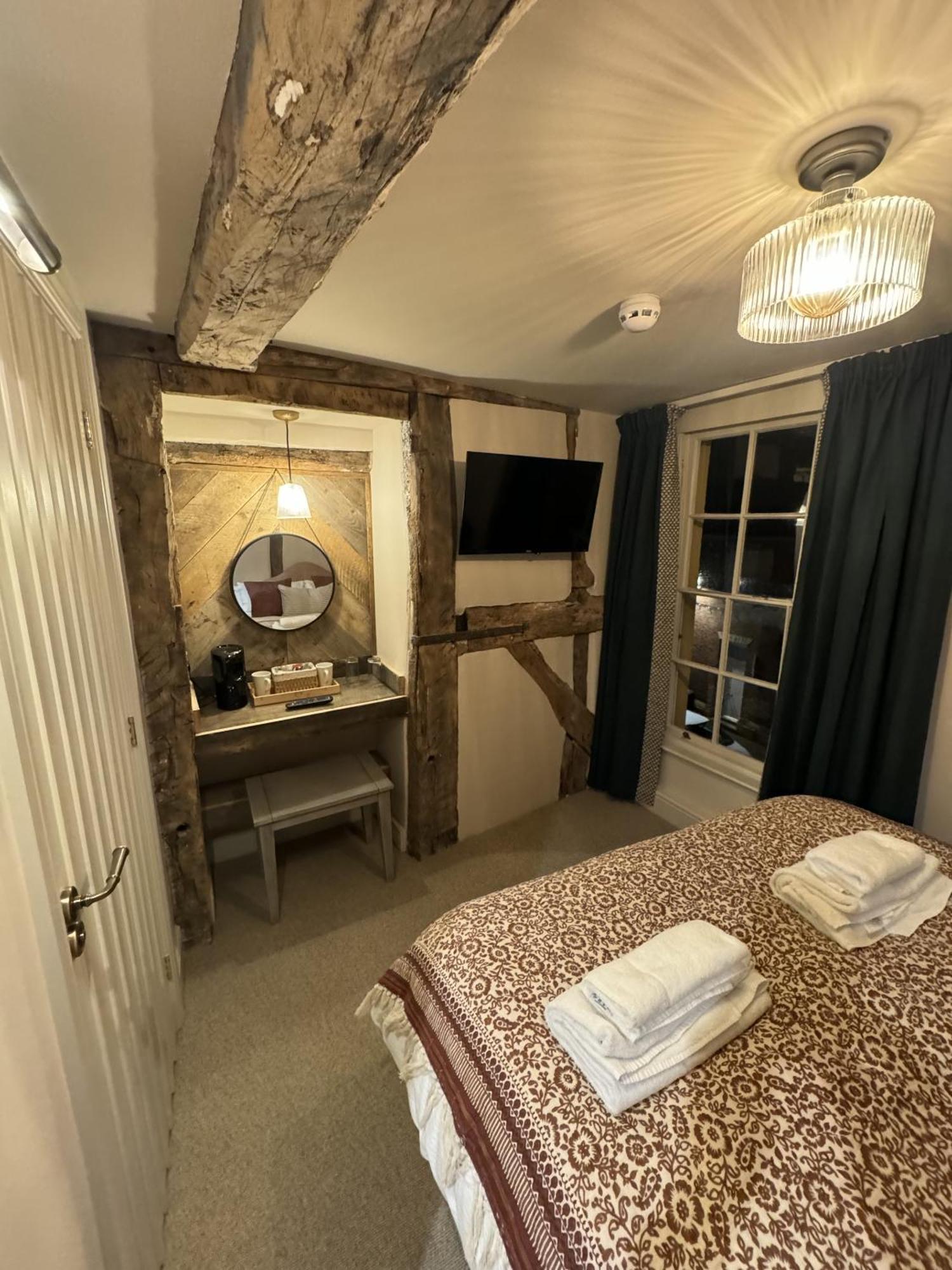 The White Lion Hotel Upton upon Severn Chambre photo